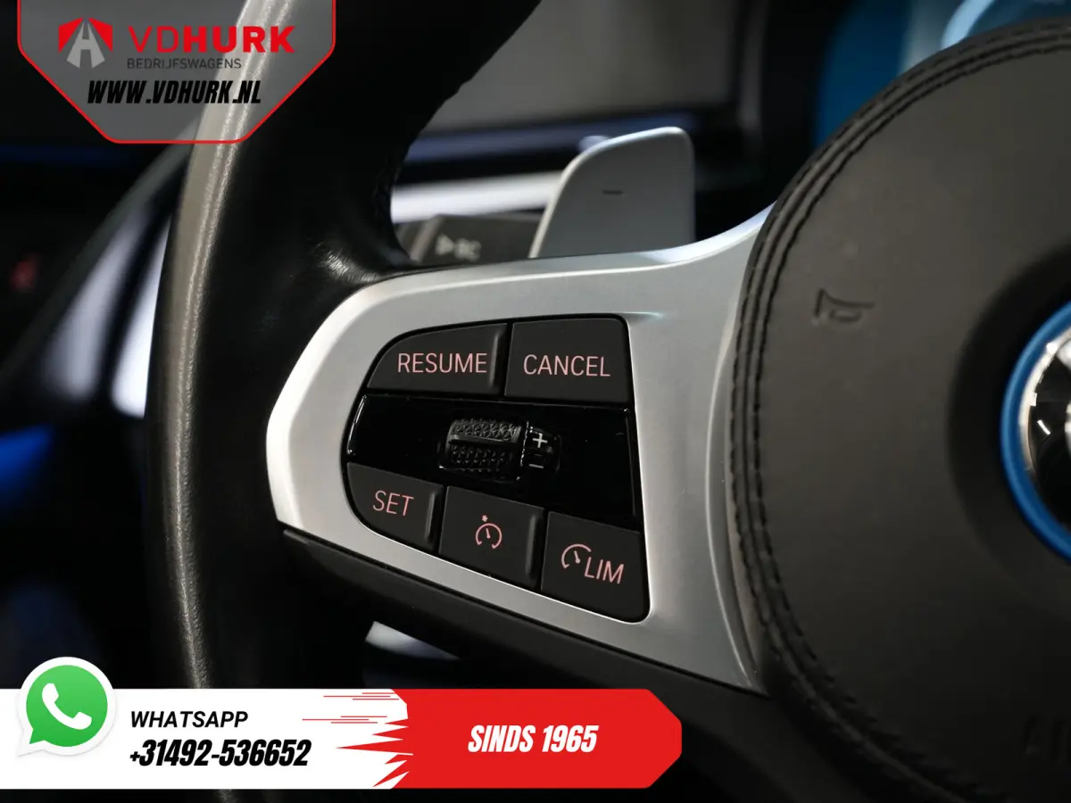 530e Hybrid 292 pk/ M-Sport & Shadow pak/ Garantie/ Onderhoud/ Pano/ Laser/ HUD/ H&K/ Leer/ Stoelverw./ Carplay/ Navi/ Clima/ Camera/ Trekhaak/ Alarm/ 20"