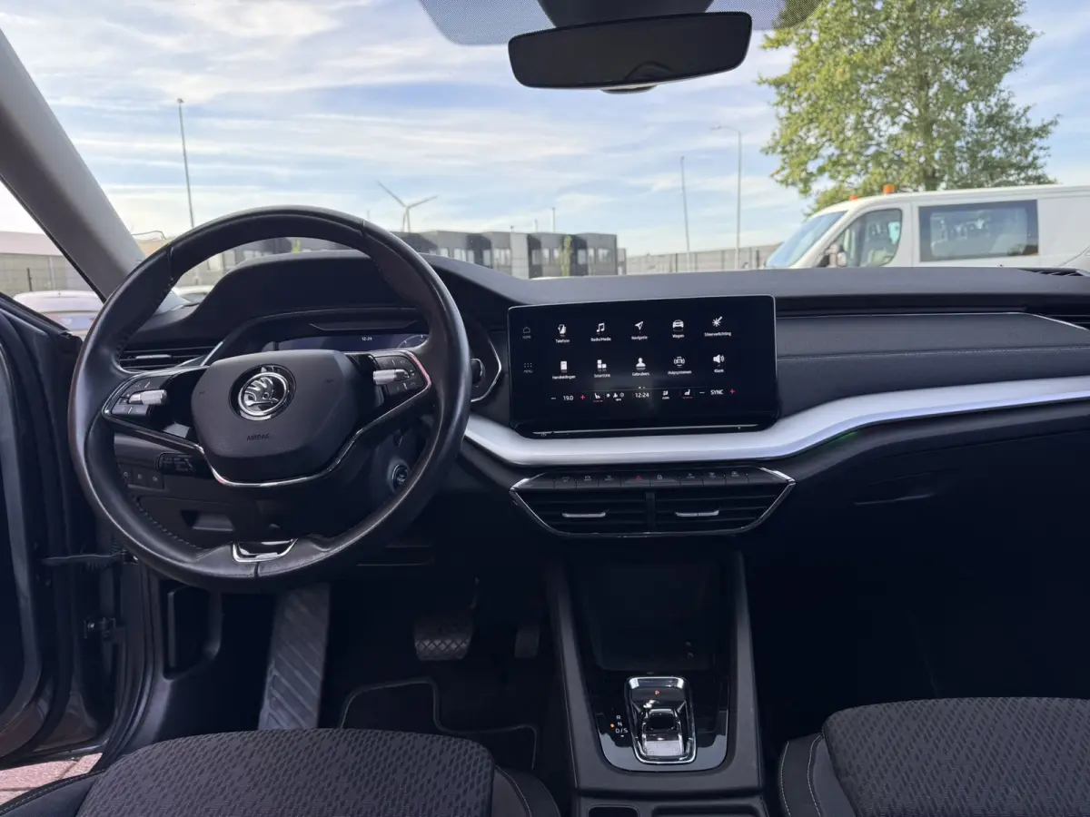 1.0 e-TSI Business Edition Plus, Led, Automaat, Carplay,