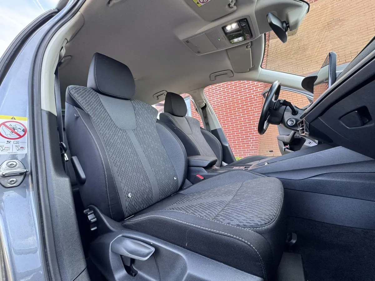 1.0 e-TSI Business Edition Plus, Led, Automaat, Carplay,