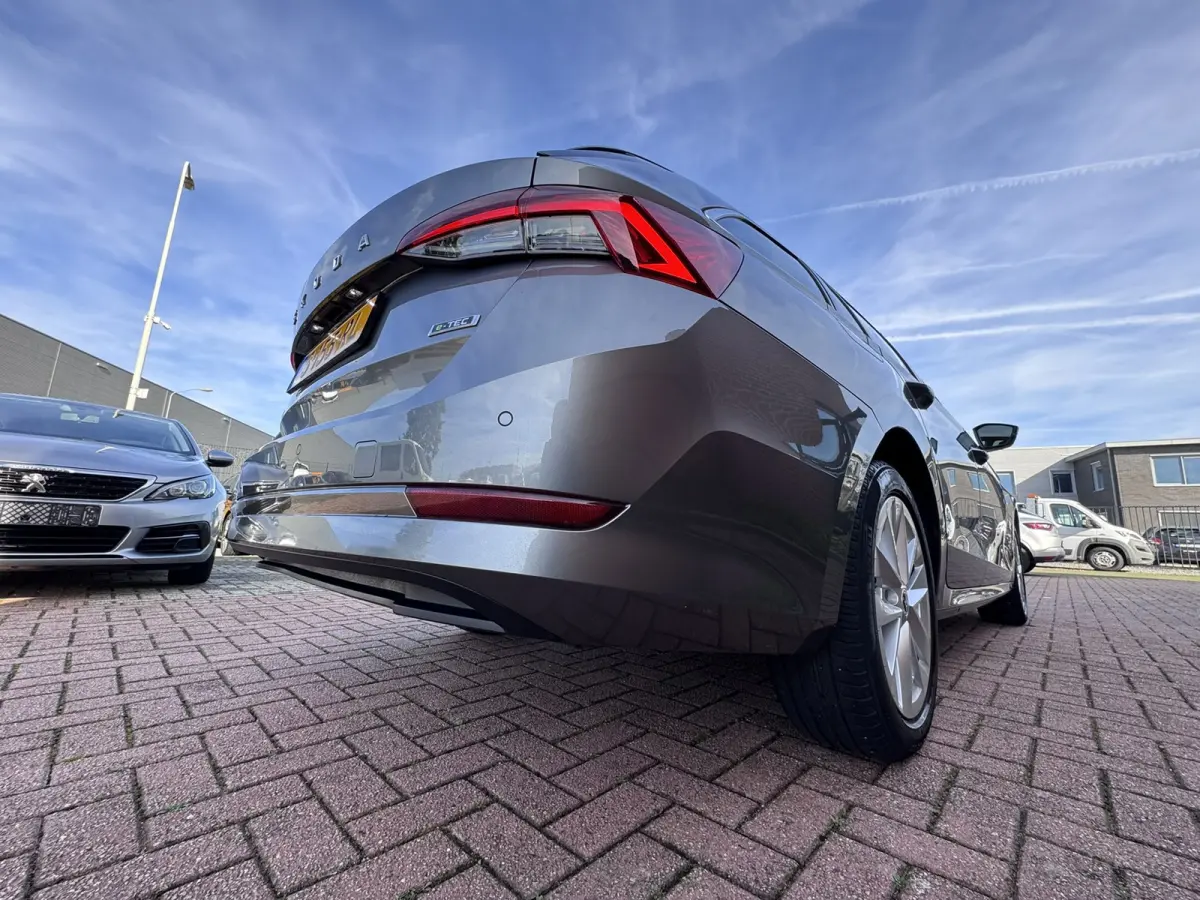 1.0 e-TSI Business Edition Plus, Led, Automaat, Carplay,