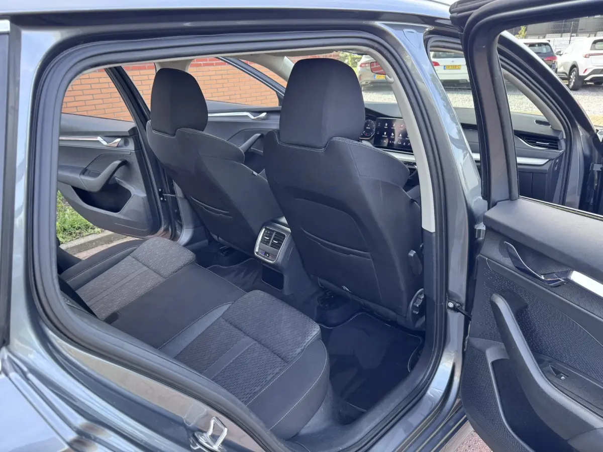 1.0 e-TSI Business Edition Plus, Led, Automaat, Carplay,