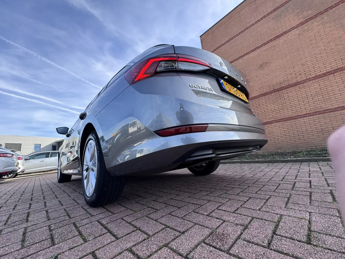 1.0 e-TSI Business Edition Plus, Led, Automaat, Carplay,
