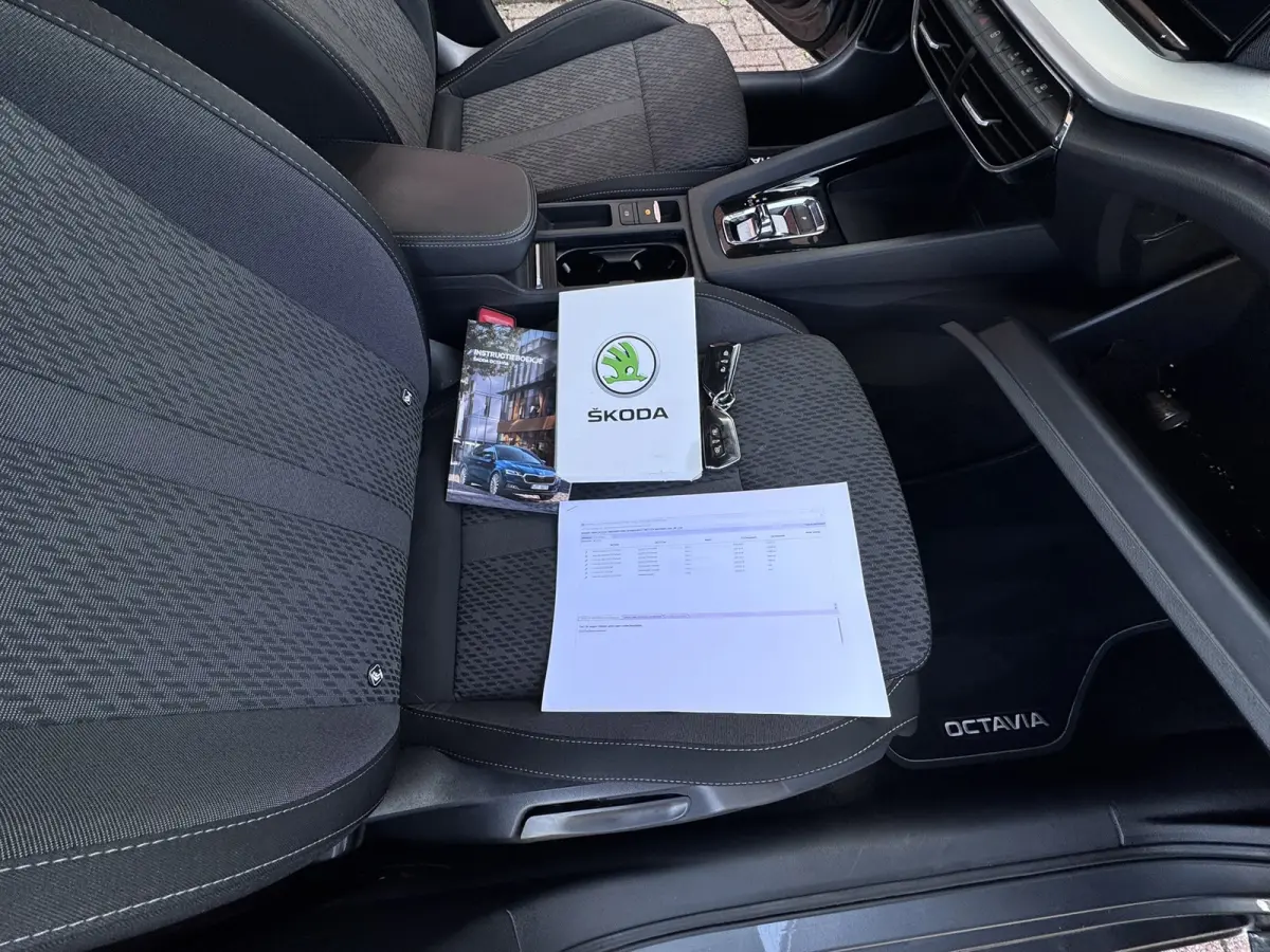 1.0 e-TSI Business Edition Plus, Led, Automaat, Carplay,