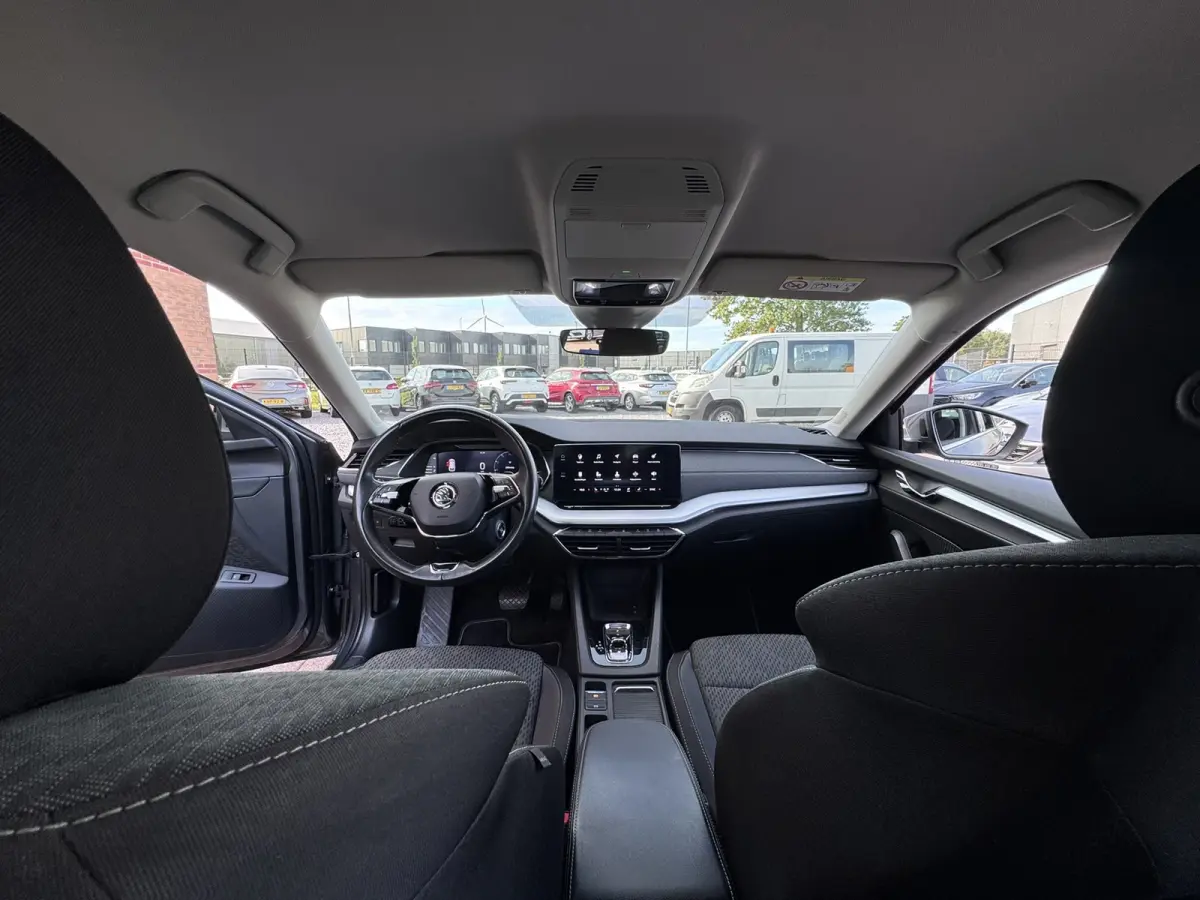 1.0 e-TSI Business Edition Plus, Led, Automaat, Carplay,