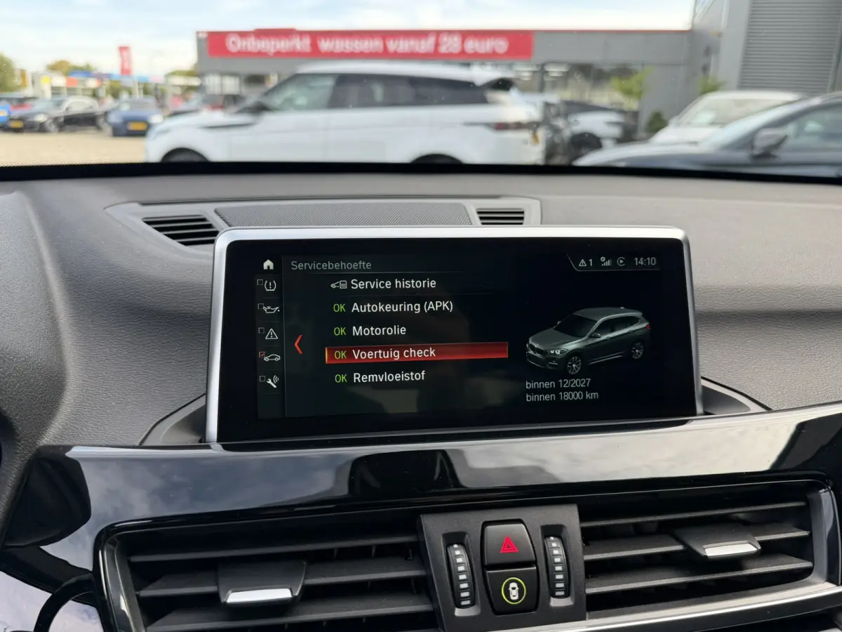 xDrive20i High Executive M Sport ACC Harman-Kardon Trekhaak Panoramadak 19 Inch LED
