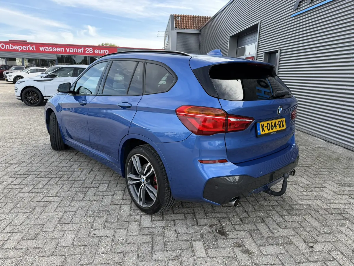 xDrive20i High Executive M Sport ACC Harman-Kardon Trekhaak Panoramadak 19 Inch LED