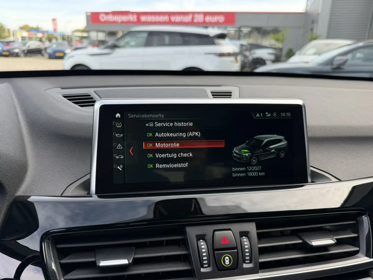 xDrive20i High Executive M Sport ACC Harman-Kardon Trekhaak Panoramadak 19 Inch LED