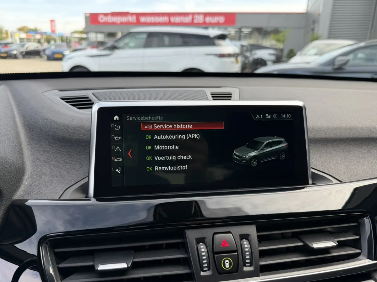 xDrive20i High Executive M Sport ACC Harman-Kardon Trekhaak Panoramadak 19 Inch LED