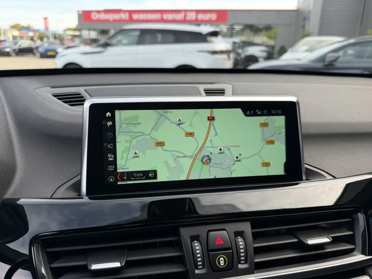 xDrive20i High Executive M Sport ACC Harman-Kardon Trekhaak Panoramadak 19 Inch LED
