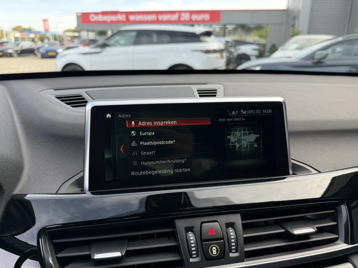 xDrive20i High Executive M Sport ACC Harman-Kardon Trekhaak Panoramadak 19 Inch LED