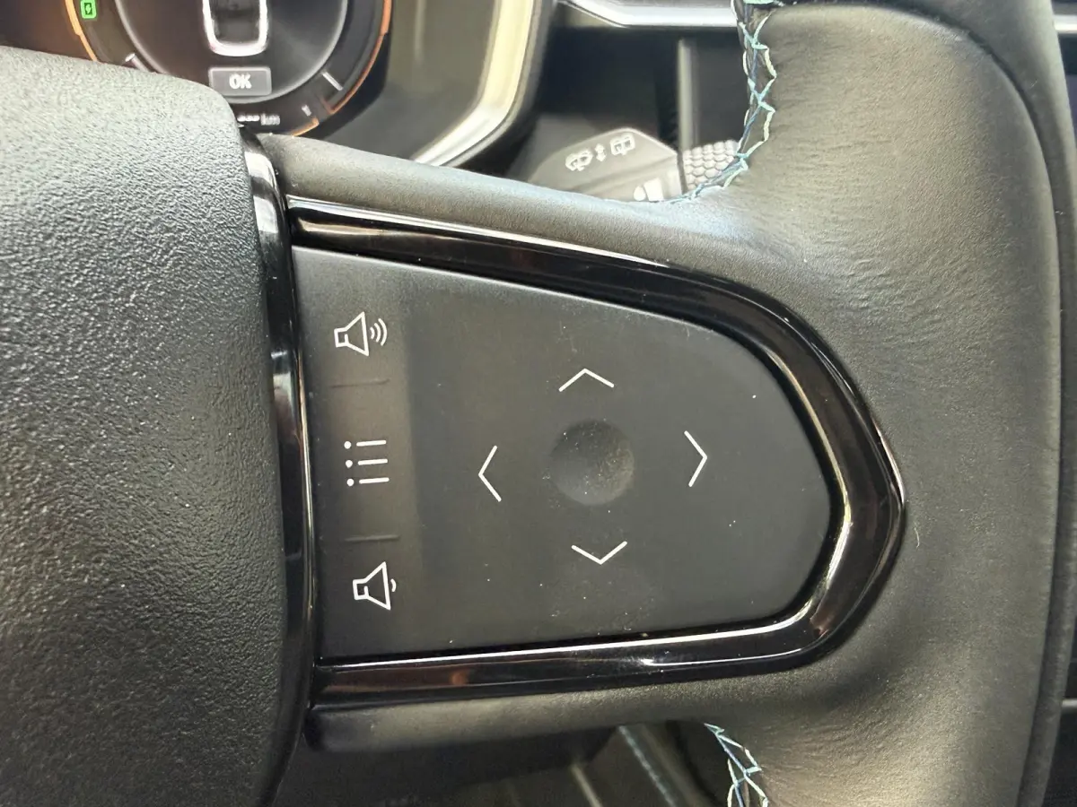 1.5 | SOH 99,70% | Panoramadak | Stuurverwarming | Climate control | PDC + Camera | Apple Carplay/Android Auto |