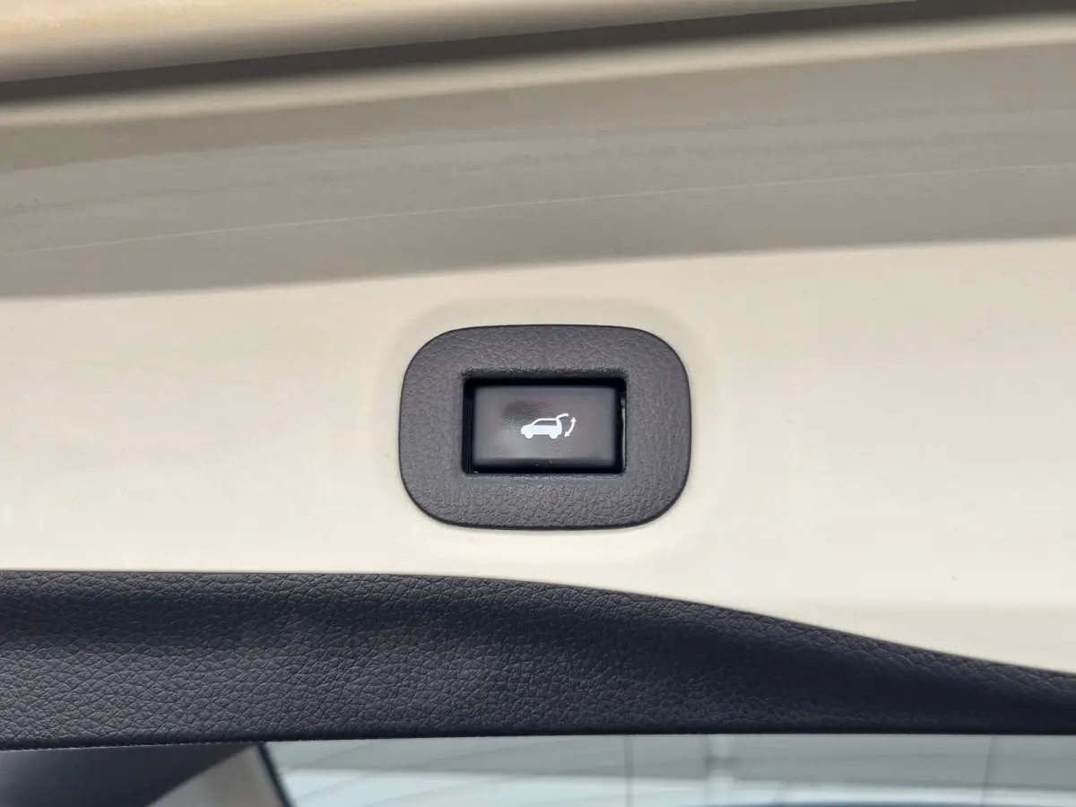 1.3 DIG-T Tekna Cruise control / DAB / Keyless entry/start / Voorstoelen verwarmd
