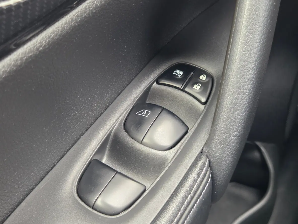 1.3 DIG-T Tekna Cruise control / DAB / Keyless entry/start / Voorstoelen verwarmd