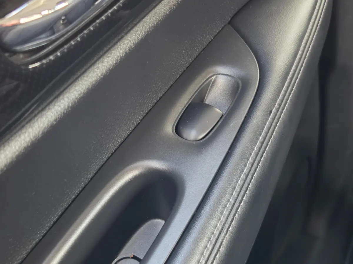 1.3 DIG-T Tekna Cruise control / DAB / Keyless entry/start / Voorstoelen verwarmd