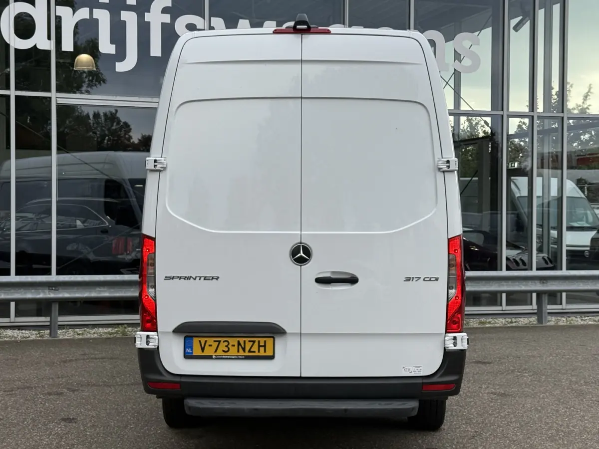 317 1.9 CDI L3H2 RWD | Facelift | Stoelverw. | PDC | Camera | Navi | Carplay