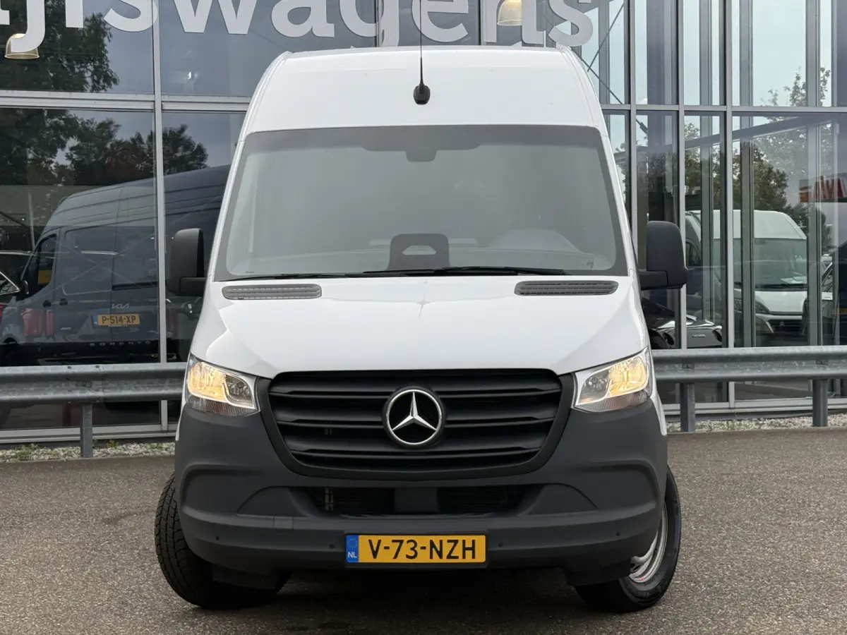 317 1.9 CDI L3H2 RWD | Facelift | Stoelverw. | PDC | Camera | Navi | Carplay