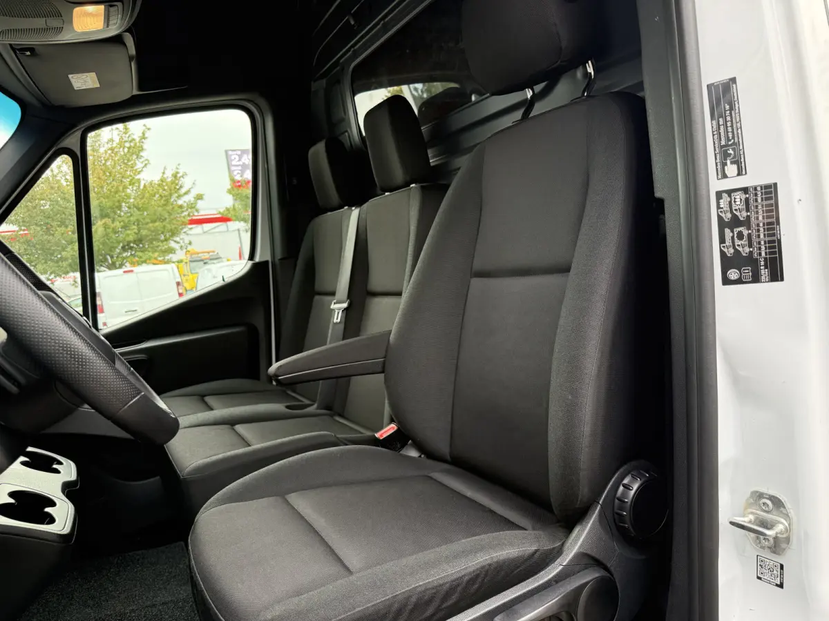 317 1.9 CDI L3H2 RWD | Facelift | Stoelverw. | PDC | Camera | Navi | Carplay