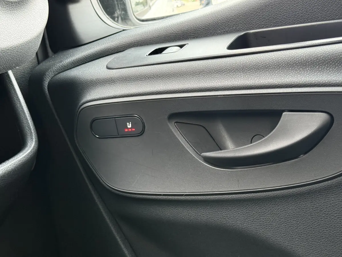 317 1.9 CDI L3H2 RWD | Facelift | Stoelverw. | PDC | Camera | Navi | Carplay