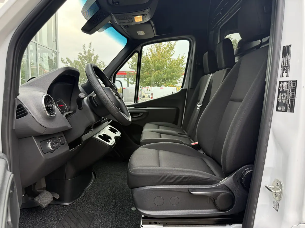 317 1.9 CDI L3H2 RWD | Facelift | Stoelverw. | PDC | Camera | Navi | Carplay