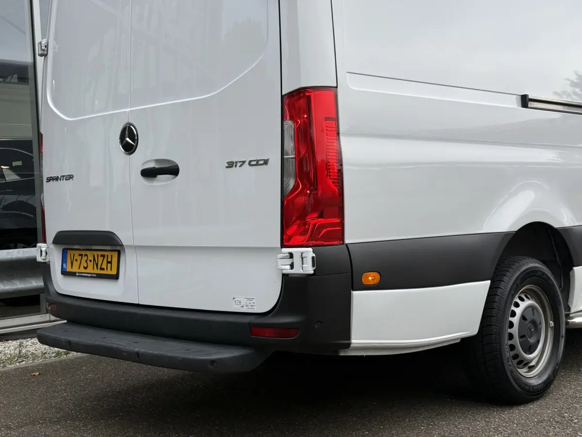 317 1.9 CDI L3H2 RWD | Facelift | Stoelverw. | PDC | Camera | Navi | Carplay