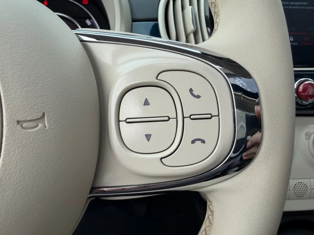 1.0 HYBRID DOLCEVITA AIRCO PANO NAVI PDC CARPLAY.