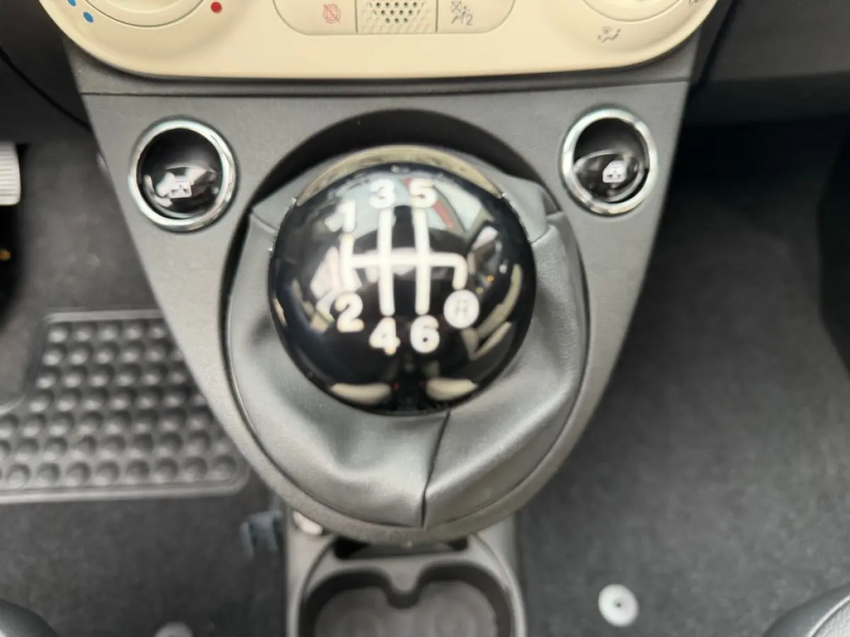 1.0 HYBRID DOLCEVITA AIRCO PANO NAVI PDC CARPLAY.