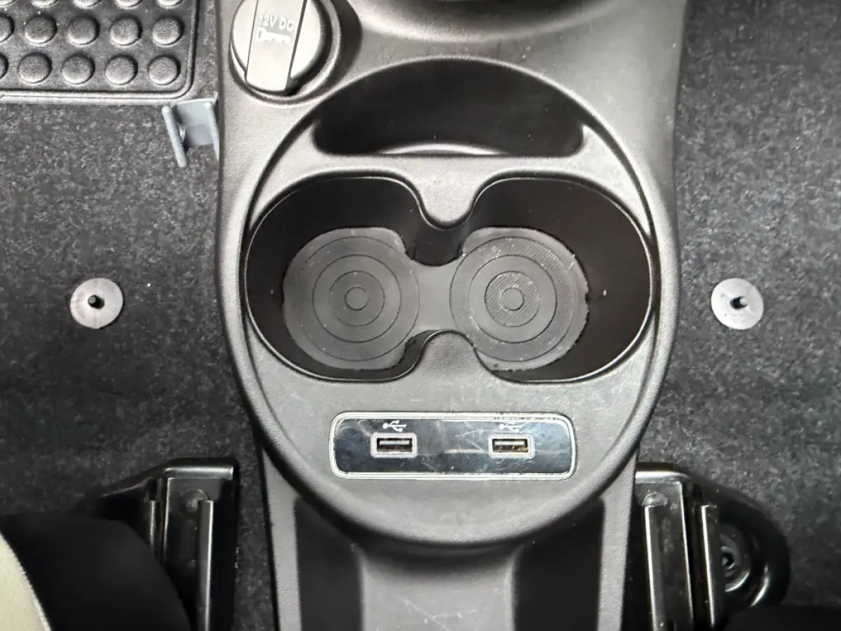 1.0 HYBRID DOLCEVITA AIRCO PANO NAVI PDC CARPLAY.