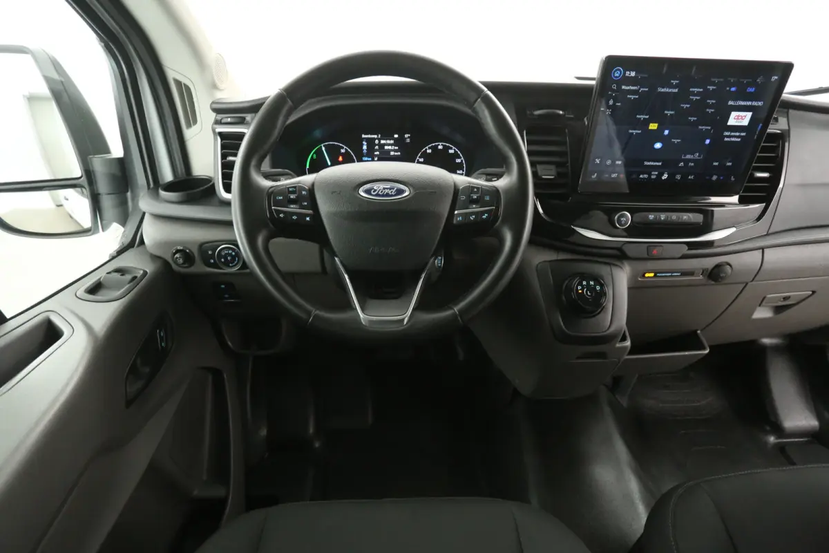 68 kWh L2H2 | Snelladen | SOH 97% | Clima | Camera | 3 Zits | Carplay | Cruise | Parkeersens.