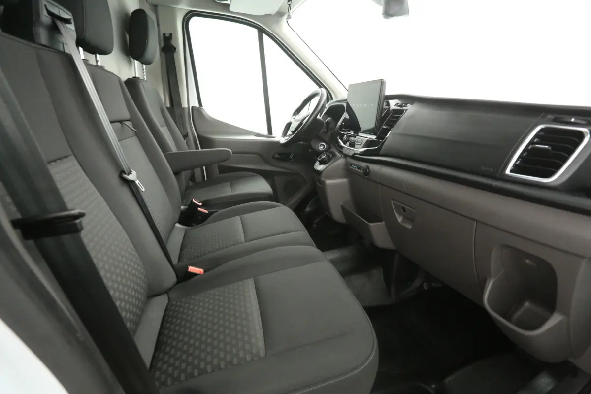 68 kWh L2H2 | Snelladen | SOH 97% | Clima | Camera | 3 Zits | Carplay | Cruise | Parkeersens.
