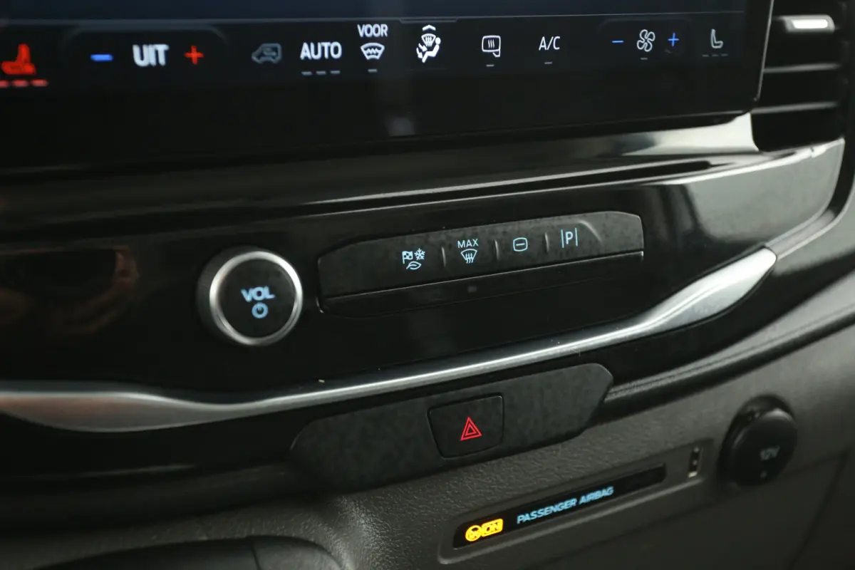 68 kWh L2H2 | Snelladen | SOH 97% | Clima | Camera | 3 Zits | Carplay | Cruise | Parkeersens.