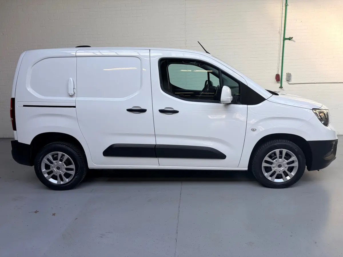 1.5D 102pk euro6 L1H1 Edition, Kasten, Trekhaak, Airco, Navigatie, CruiseControl, RIJKLAARPRIJS!