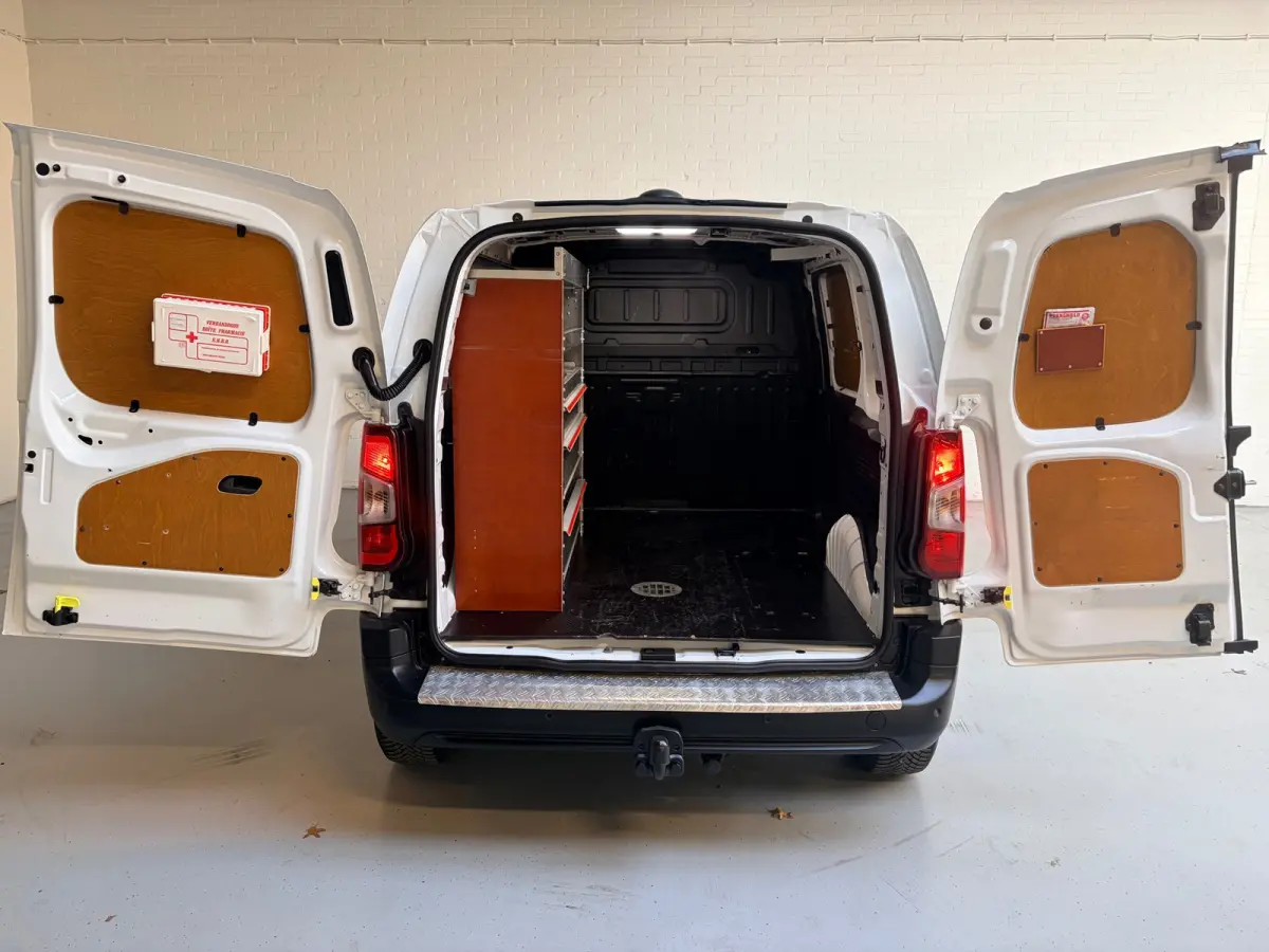 1.5D 102pk euro6 L1H1 Edition, Kasten, Trekhaak, Airco, Navigatie, CruiseControl, RIJKLAARPRIJS!