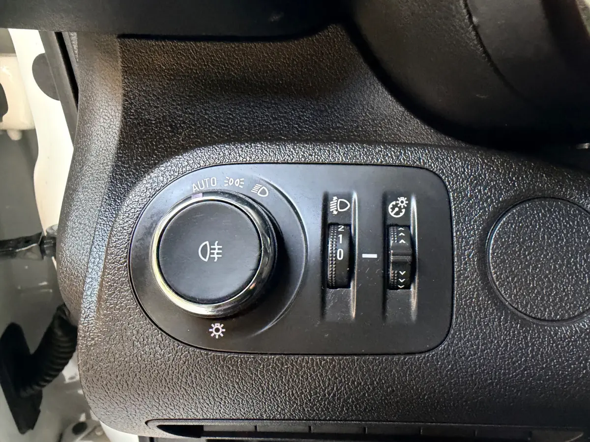 1.5D 102pk euro6 L1H1 Edition, Kasten, Trekhaak, Airco, Navigatie, CruiseControl, RIJKLAARPRIJS!