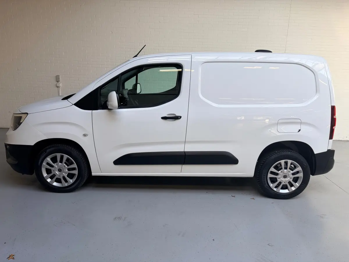1.5D 102pk euro6 L1H1 Edition, Kasten, Trekhaak, Airco, Navigatie, CruiseControl, RIJKLAARPRIJS!