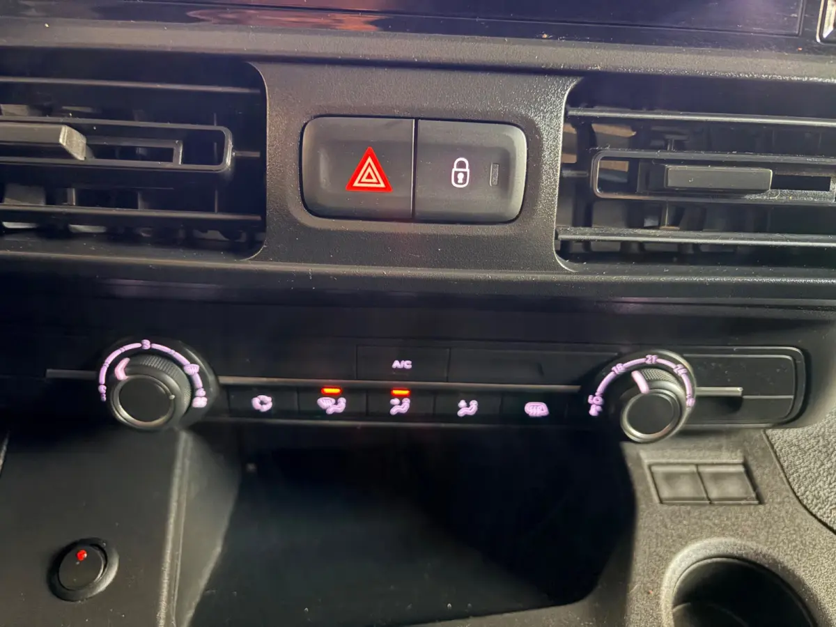 1.5D 102pk euro6 L1H1 Edition, Kasten, Trekhaak, Airco, Navigatie, CruiseControl, RIJKLAARPRIJS!