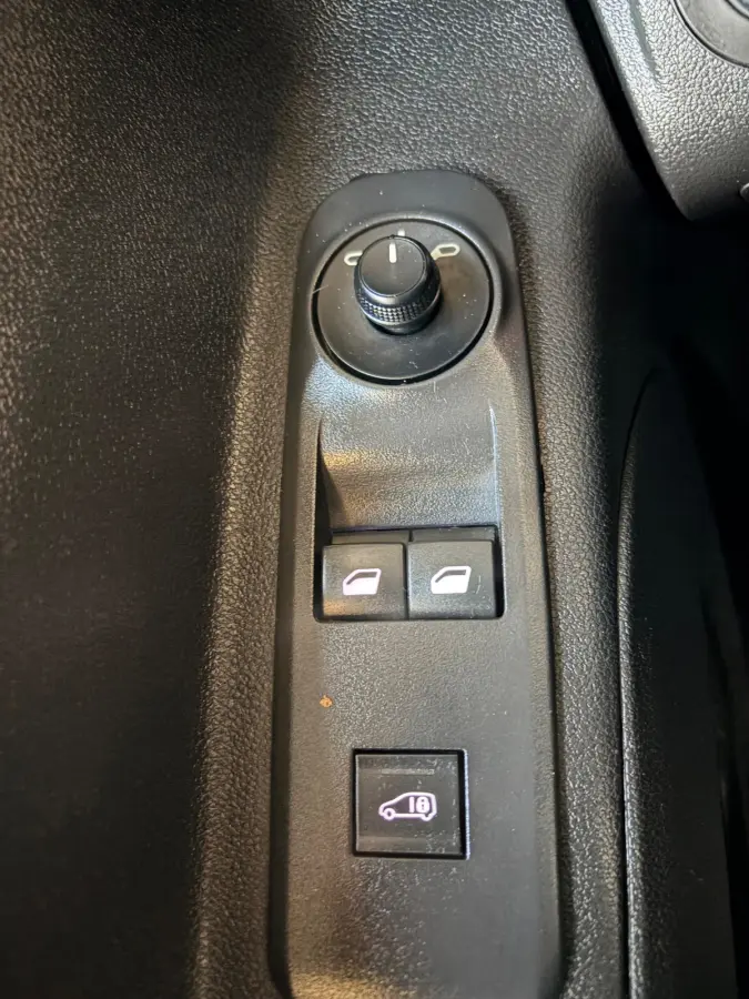 1.5D 102pk euro6 L1H1 Edition, Kasten, Trekhaak, Airco, Navigatie, CruiseControl, RIJKLAARPRIJS!