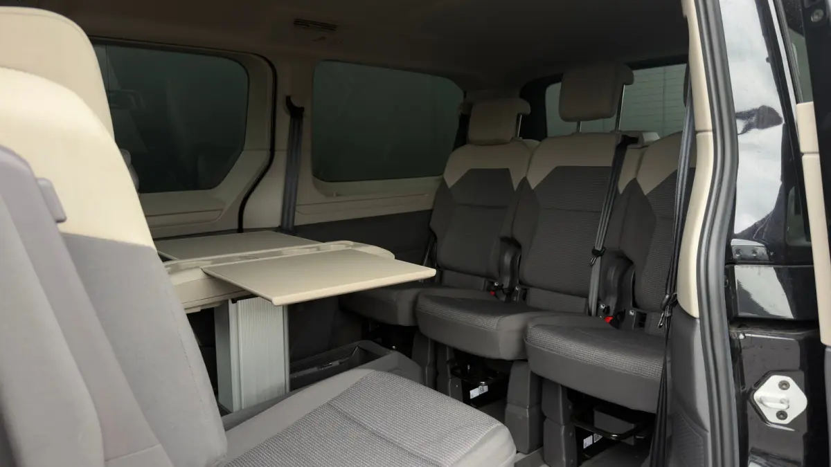 1.5 eHybrid L2 4Motion | Vis-a-Vis | Trekhaak | 7 Persoons | 4-Seizoenen Banden | App Connect