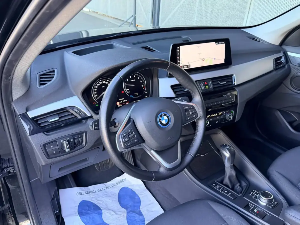 xDrive25e Executive TREKHAAK / CARPLAY / CAMERA / AIRCO / CRUISE CONTROLE / PHEV