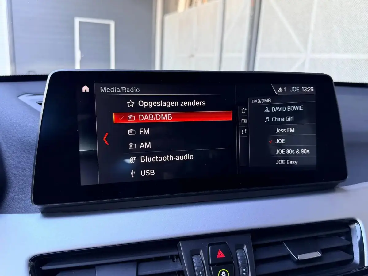 xDrive25e Executive TREKHAAK / CARPLAY / CAMERA / AIRCO / CRUISE CONTROLE / PHEV