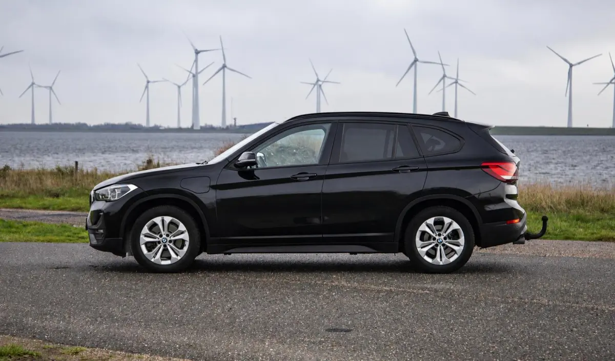 xDrive25e Executive TREKHAAK / CARPLAY / CAMERA / AIRCO / CRUISE CONTROLE / PHEV