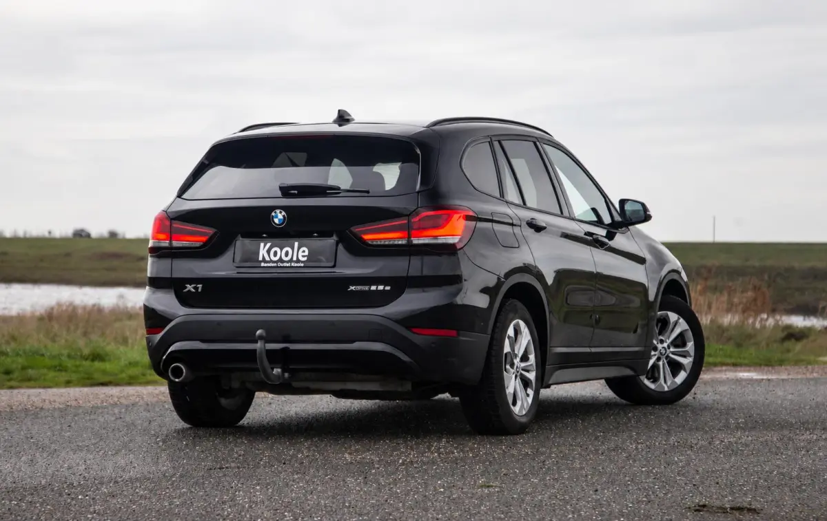 xDrive25e Executive TREKHAAK / CARPLAY / CAMERA / AIRCO / CRUISE CONTROLE / PHEV