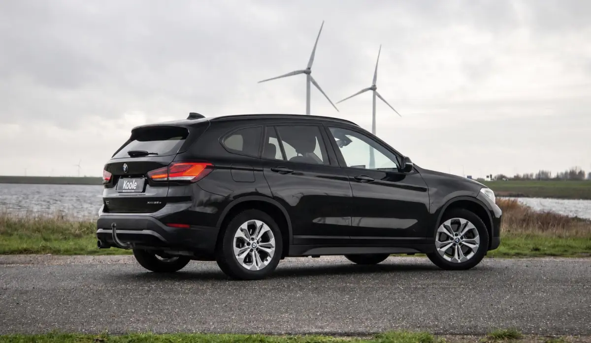 xDrive25e Executive TREKHAAK / CARPLAY / CAMERA / AIRCO / CRUISE CONTROLE / PHEV