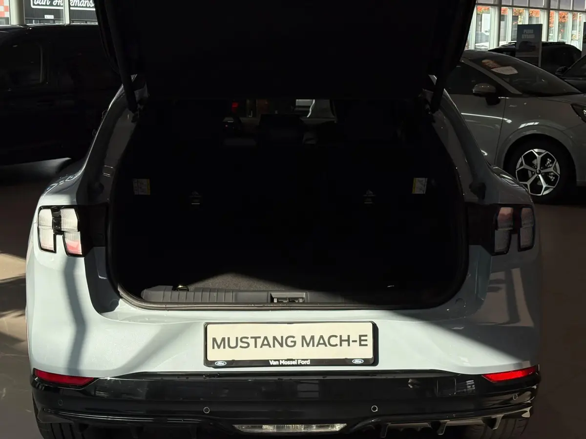 GT Extended AWD 91 kWh NIEUW TE BESTELLEN | CALIFORNIA SPECIAL | PANORAMADAK | B&O GELUIDSSYSTEEM | VERWARMBARE STOELEN | VERWARMBAAR STUURWIEL| ELEKTRISCHE ACHTERKLEP |