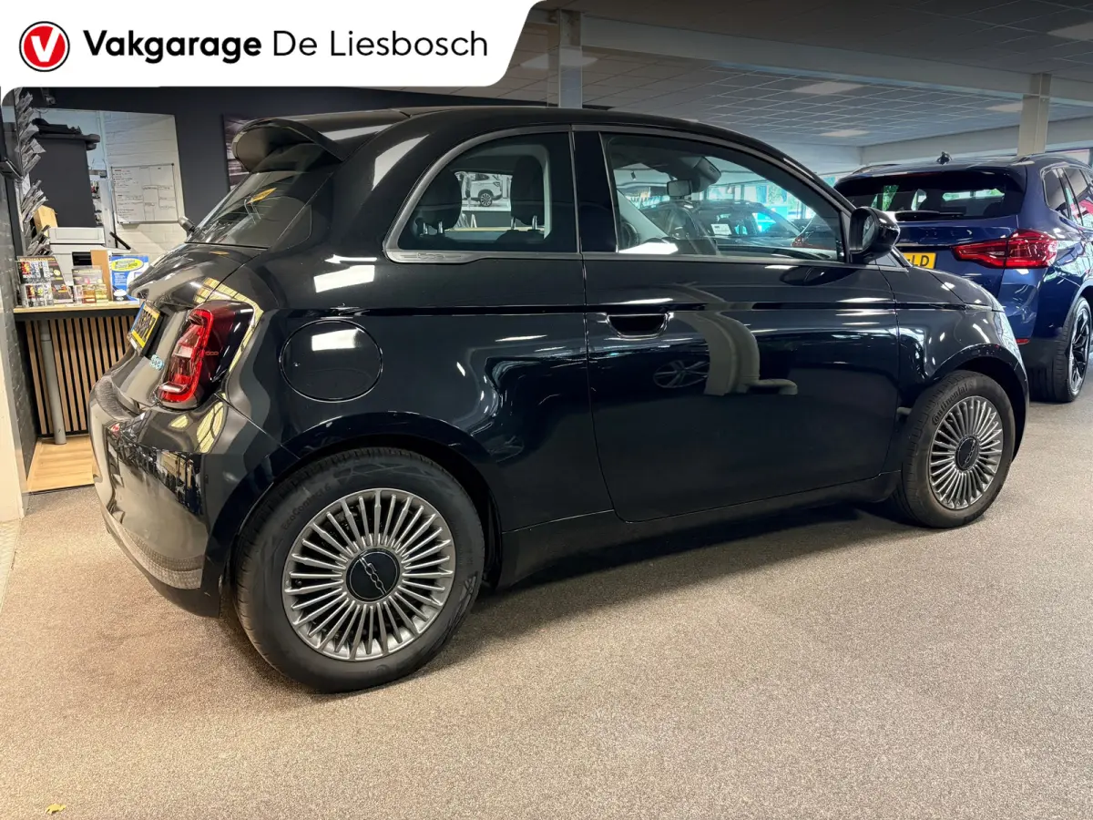 42 kWh /Icon/ airco / carplay