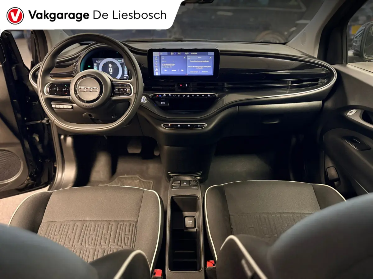 42 kWh /Icon/ airco / carplay