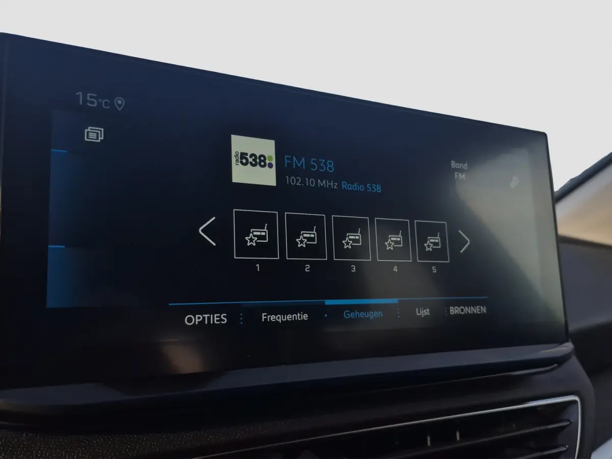1.2 PureTech Allure Pack Business 7 persoons | Camera voor + Achter | Keyless | LED | Parkeersensoren | Full map navigatie | Carplay/android auto |