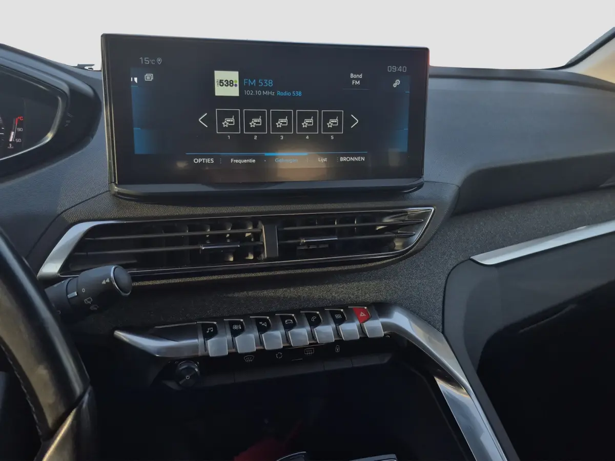 1.2 PureTech Allure Pack Business 7 persoons | Camera voor + Achter | Keyless | LED | Parkeersensoren | Full map navigatie | Carplay/android auto |