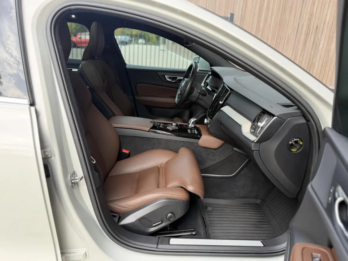 2.0 T8 Twin Engine AWD Inscription |TREKHAAK | PANORAMADAK | CAMERA | NL- AUTO
