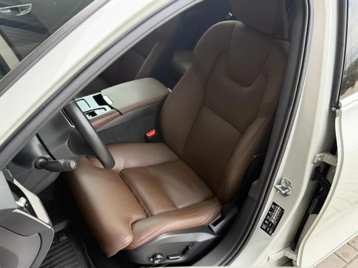 2.0 T8 Twin Engine AWD Inscription |TREKHAAK | PANORAMADAK | CAMERA | NL- AUTO