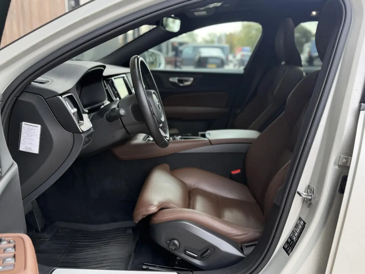 2.0 T8 Twin Engine AWD Inscription |TREKHAAK | PANORAMADAK | CAMERA | NL- AUTO